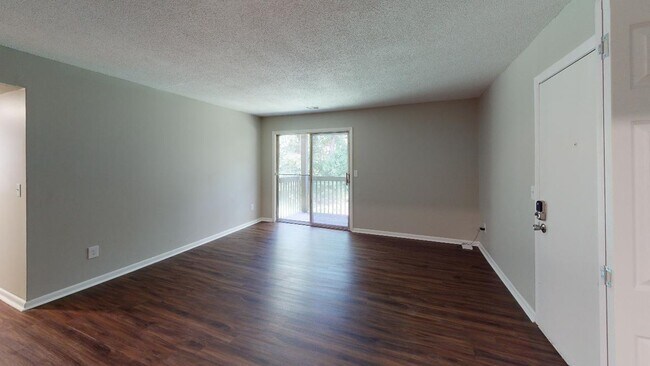 Photo - Oakside Apartments Unit E06