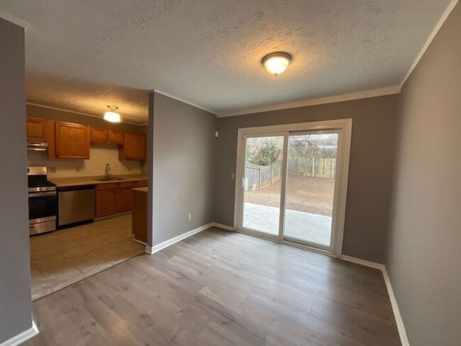 Photo - 1439 Springleaf Cir SE