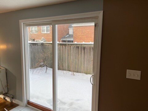 patio door - 4311 Candlelight Ln