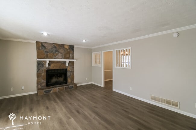 Photo - 5017 Dekalb Way