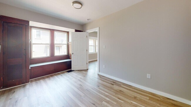 Photo - 134 N Arlington St Unit 134 N Arlington St DOWN