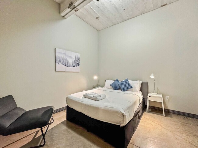 Photo - 555 Evergreen St Unit ID1231714P