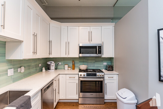 Photo - 1000 W Adams St Condo Unit 314