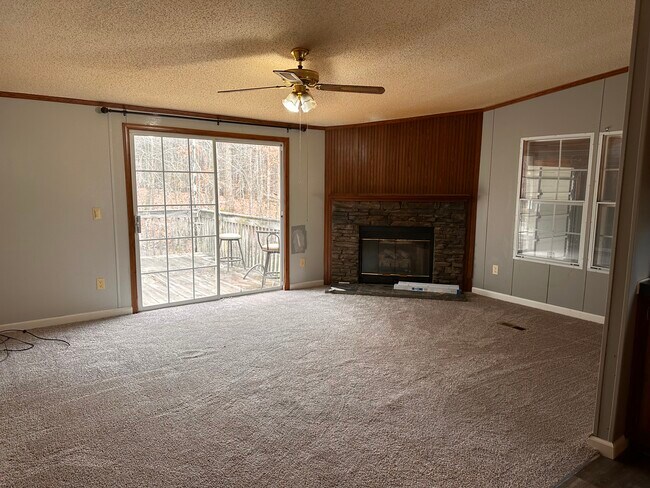 Photo - 101 West King Rd