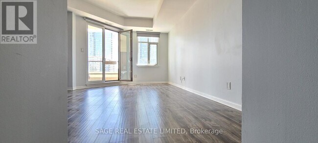 Photo - 550 Front St W Unit 438