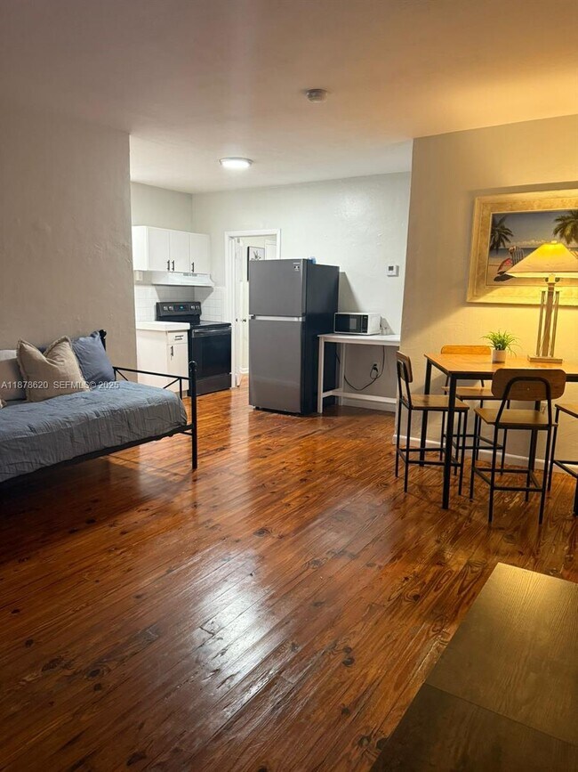 Building Photo - 1289 Marseille Dr Unit 46