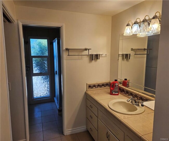 Photo - 402 E Cypress Ave