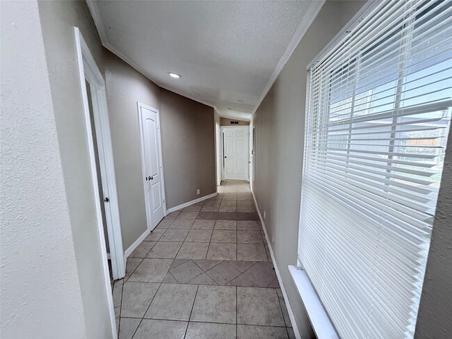 Photo - 9027 Puritan Way