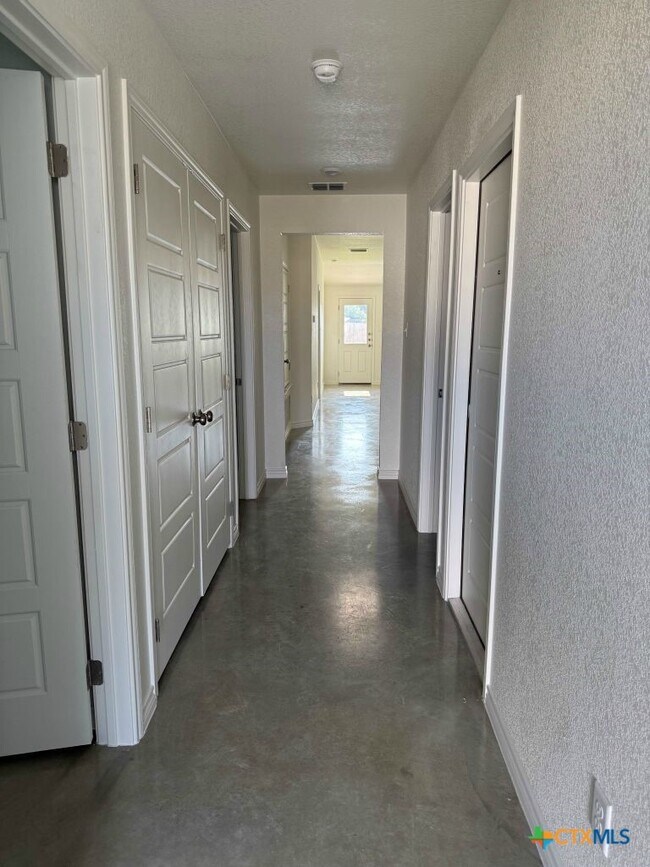 Photo - 1125 Lindsey Dr