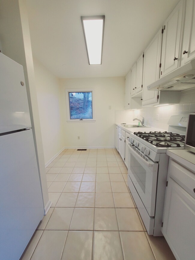 Photo - 57 Whitmore Ln