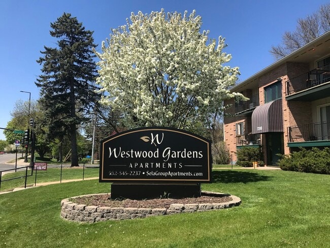 Westwood Gardens - Westwood Gardens Apartments