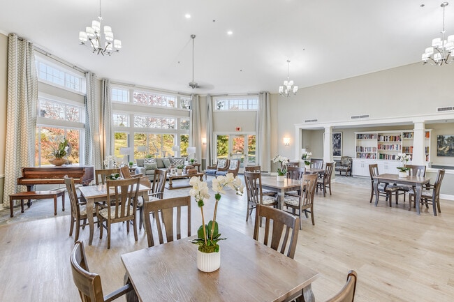 Photo - Manor at Victoria Park