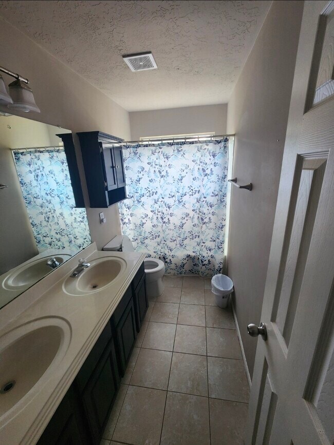 Photo - 16303 Candlerock Ct