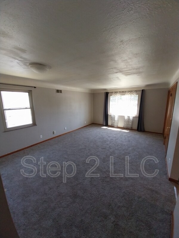 Photo - 7384 Pearl Rd