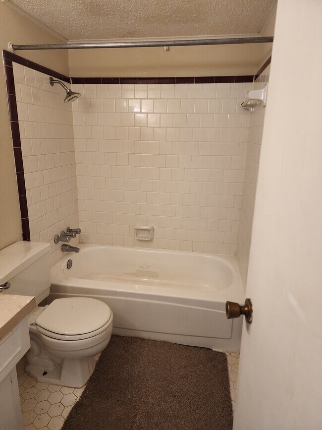 214 Sierra Madre Dr