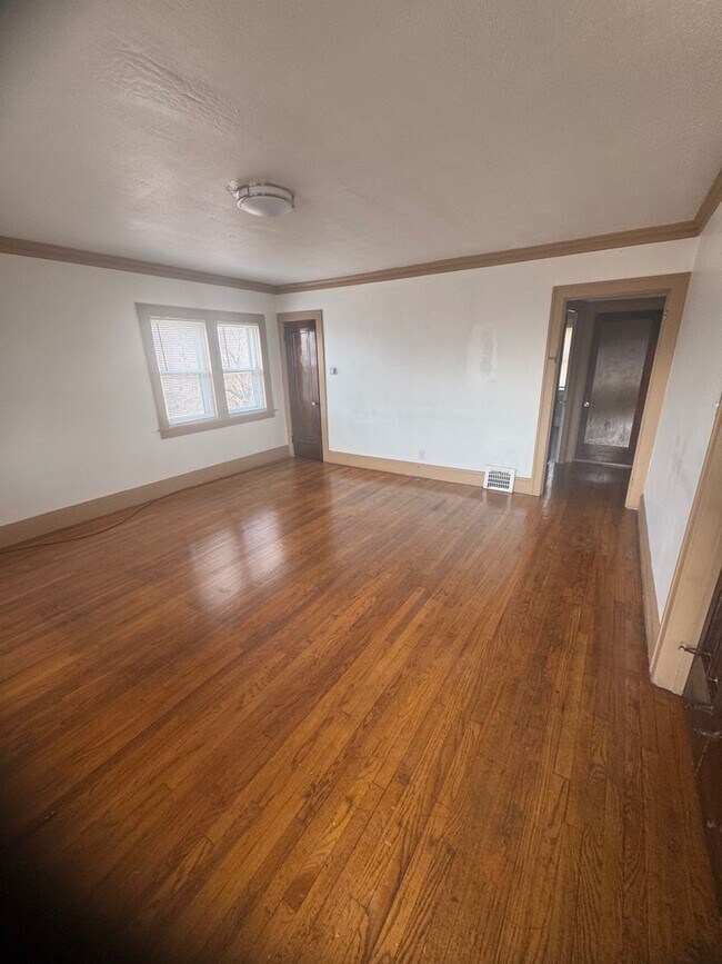 Photo - 15709 Halliday Ave Unit 3