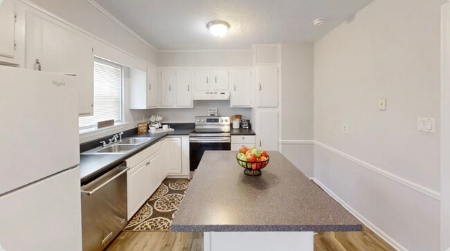 Photo - 1309 W Meadowview Rd