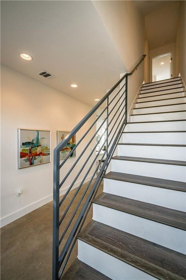 Photo - 2803 Crest Ave Unidad A