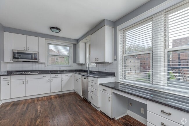 Building Photo - Oxford Unit 2FL Rental