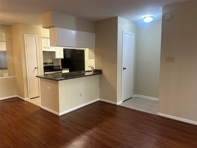 Photo - 2120 El Paseo St Unidad True