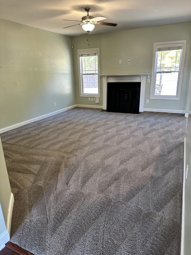 Photo - 908 Merlin Ct