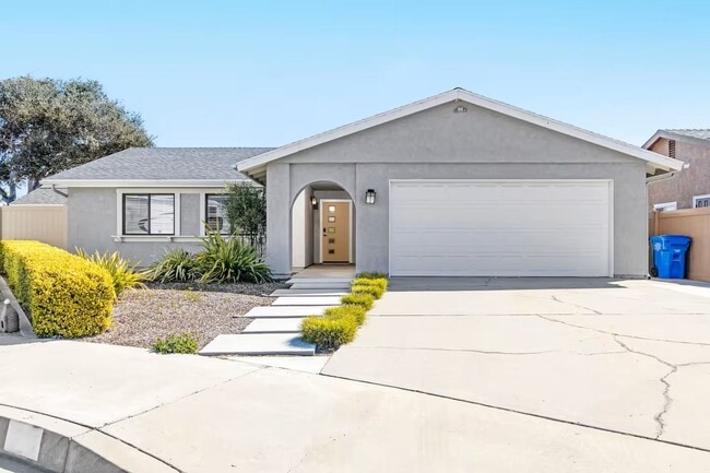 Building Photo - Grover Beach Oasis