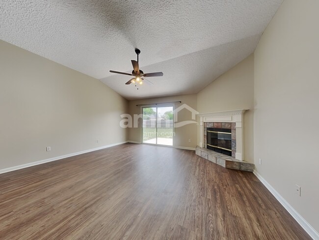 Photo - 3171 Highland Grove Dr