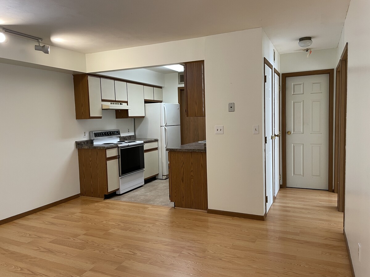 Photo - 106 Hartford Ct Unit 106 Hartford Court