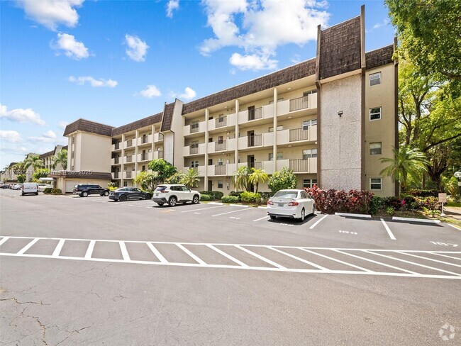 Building Photo - 6200 NW 44th St Unit 108 Rental