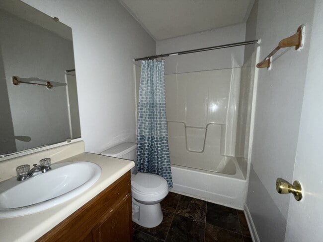 Photo - 161 Shamrock Ln