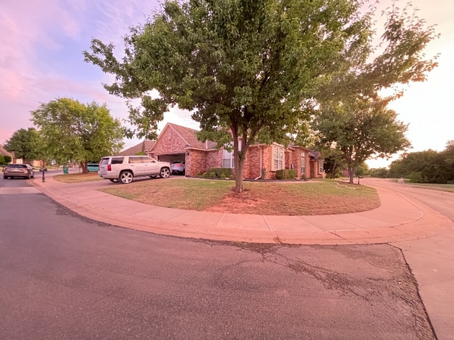 Photo - 16721 Farmington Way