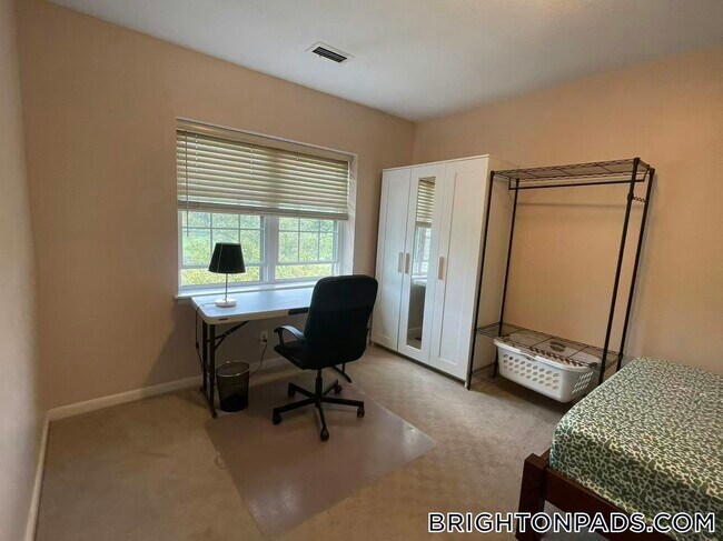 Photo - 30 Lake Shore Ct Unit 4