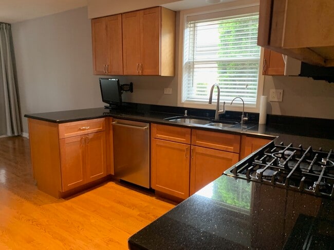 Photo - 7621 W Norridge St