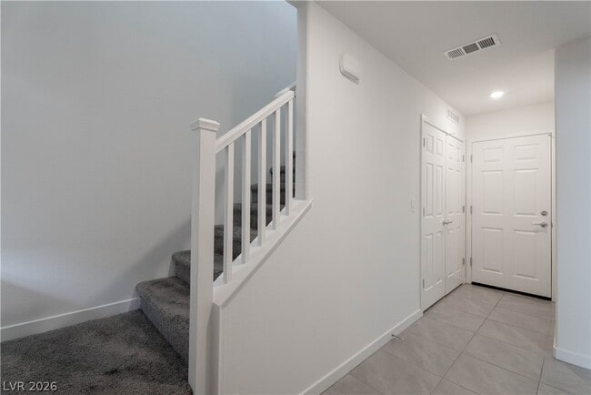 Photo - 902 Bronzite St