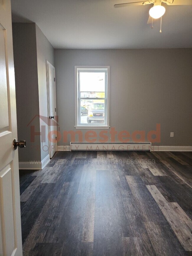 Photo - 17 E Elm St Unit 1