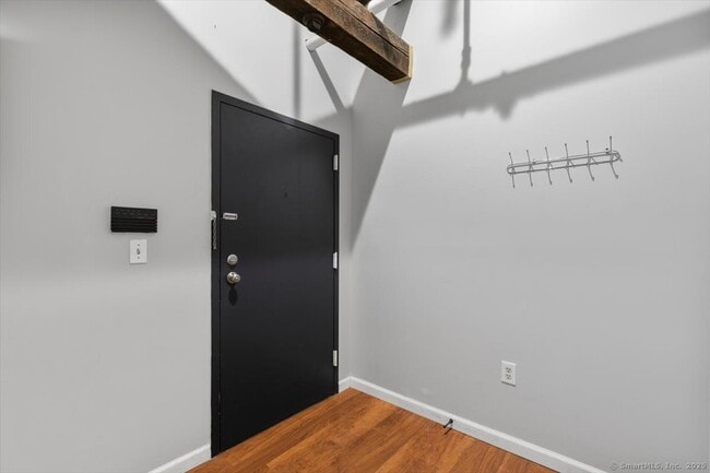 Photo - 196 Crown St Unit 5I