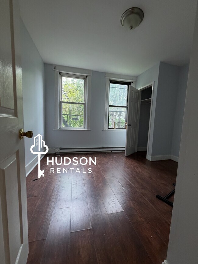 114 Neptune Ave 2R - 115 Neptune Ave Unit 2R