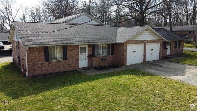 Building Photo - 1250 Overbrook Dr Rental