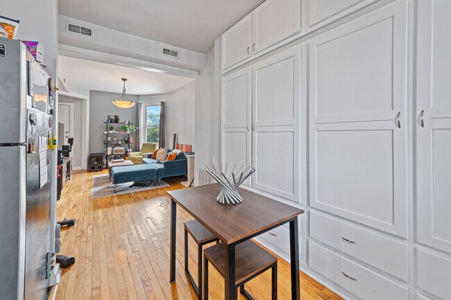 Photo - 2630 W Division St Unit 3R