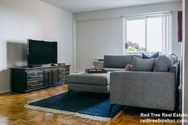 185 Freeman St Unit 838