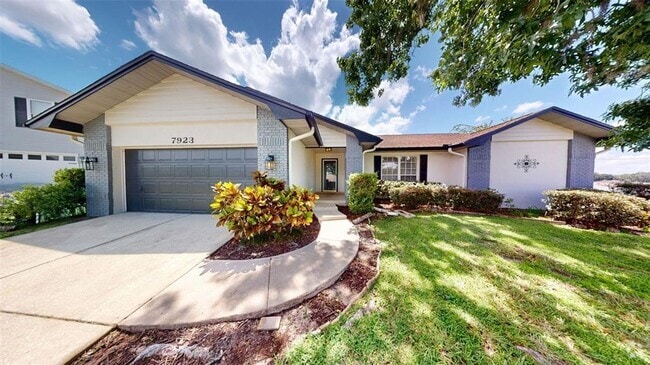 Building Photo - 7923 Ridge Pointe Dr E Rental