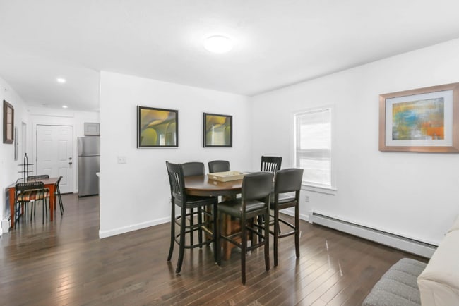 Photo - 15XX Hawley St Unidad 2