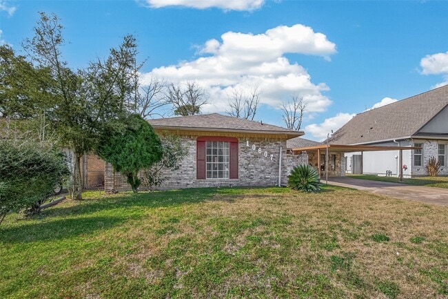 Photo - 10607 Bainbridge St