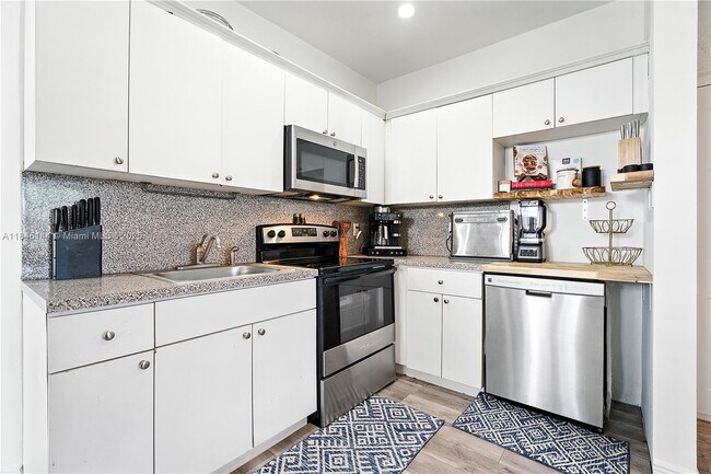 Photo - 934 Michigan Ave Unit 209