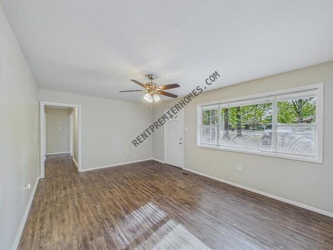 Photo - 202 S Claremont Ave