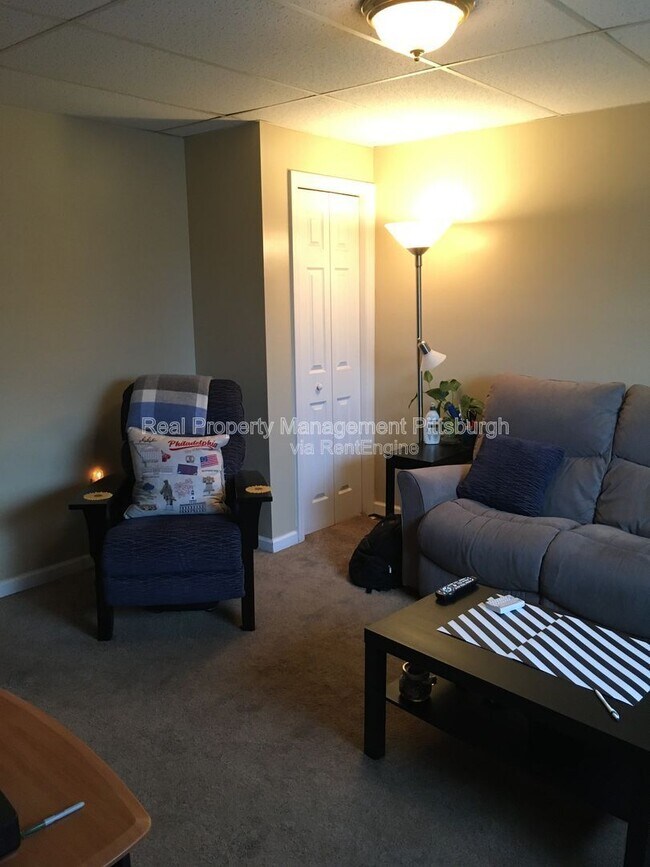 Photo - 606 S Mathilda St Unidad 2