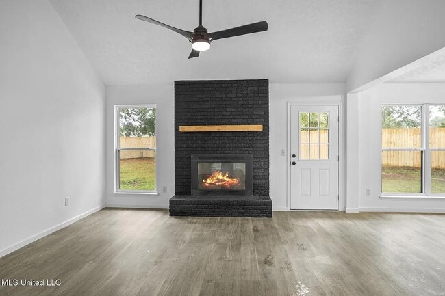 Photo - 214 W Lakewood Dr