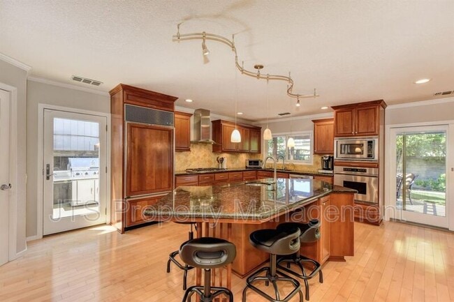 5342 Terrace Oak Cir