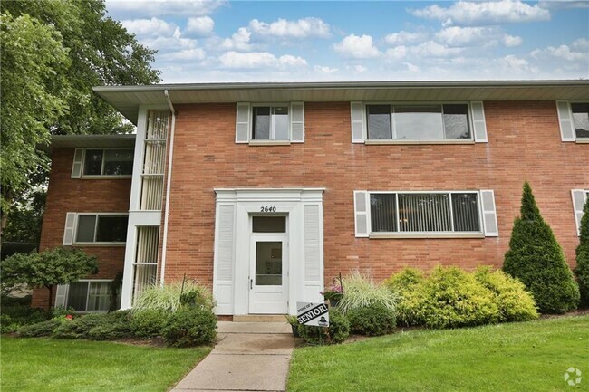 Building Photo - 2640 Highland Ave Unit 2 Rental