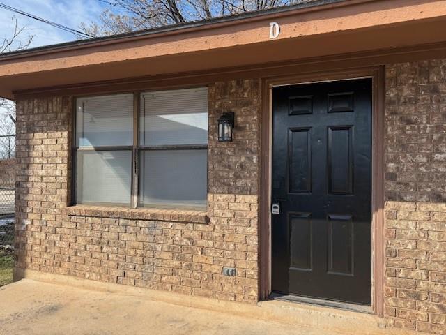 Building Photo - 1250 Elm St Unit D